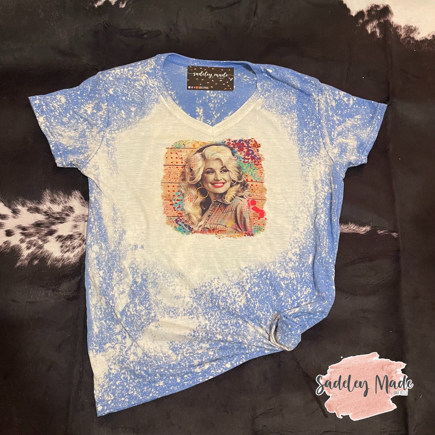 Royal Dolly V-Neck Bleached Tee